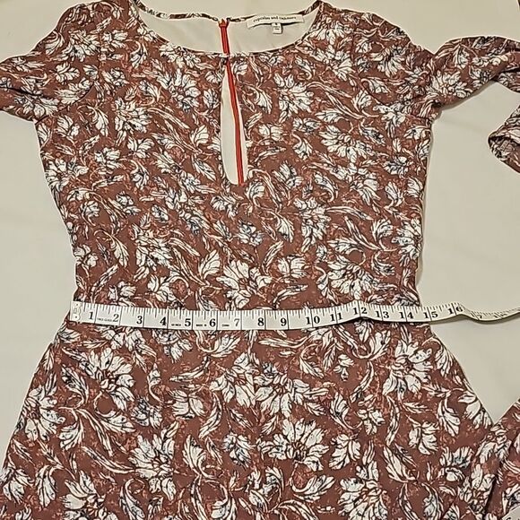 Cupcakes and cashmere wideleg floral romper size small. - Picture 12 of 12